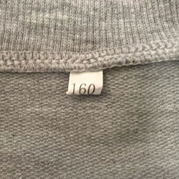 SHEIN Girls Sweatshirt. - Picture 4 of 4